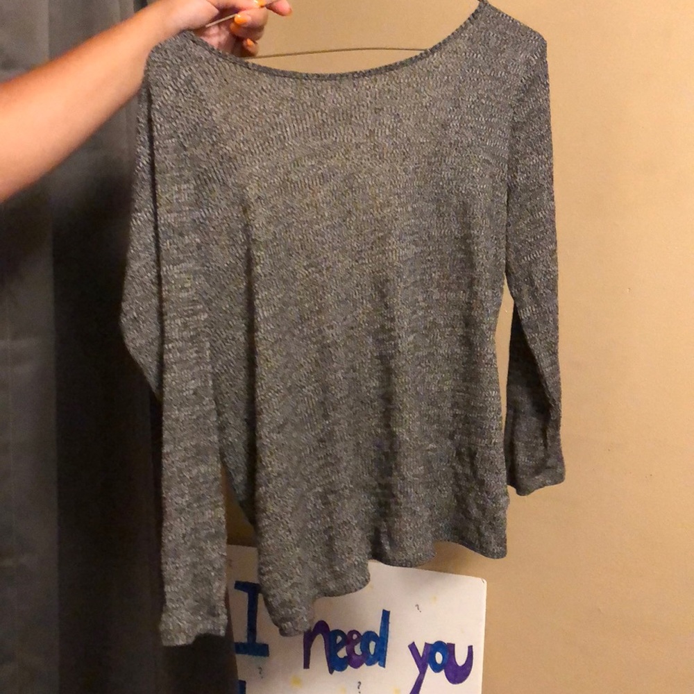 Cut out knotted long sleeve shirt